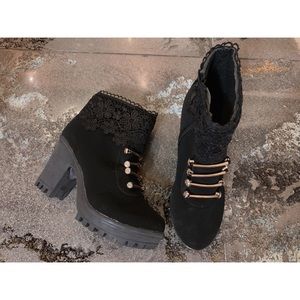 Kawaii black lolita shoes/booties